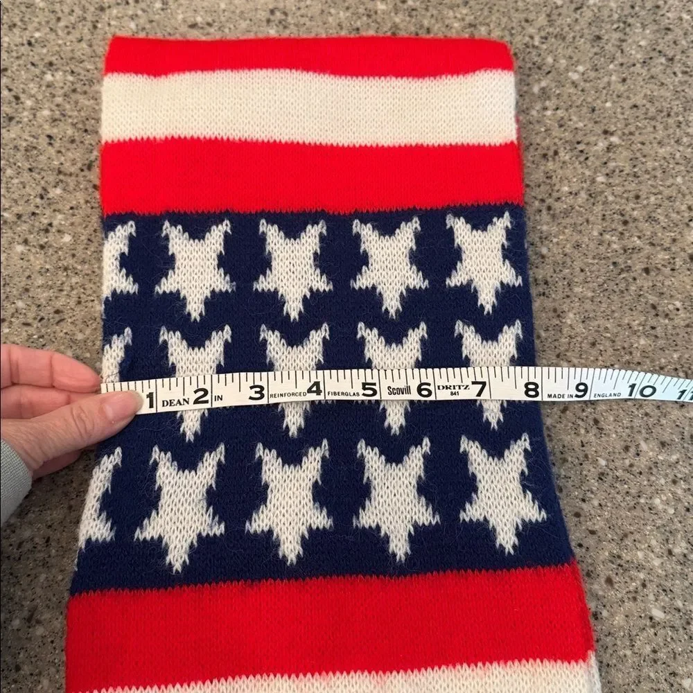 VINTAGE 1970s Bicentennial Americana USA Knit Stars & Stripes Fringe Flag Scarf